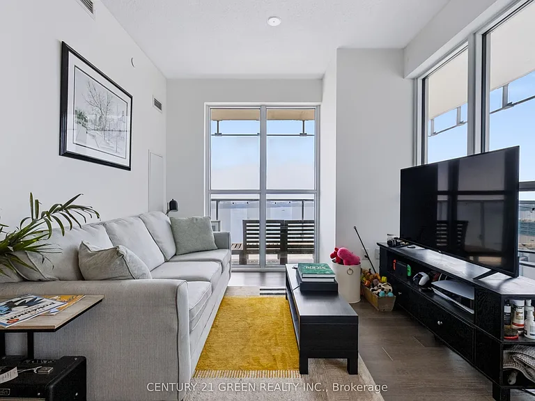15 Lower Jarvis St #2105 — Photo 3