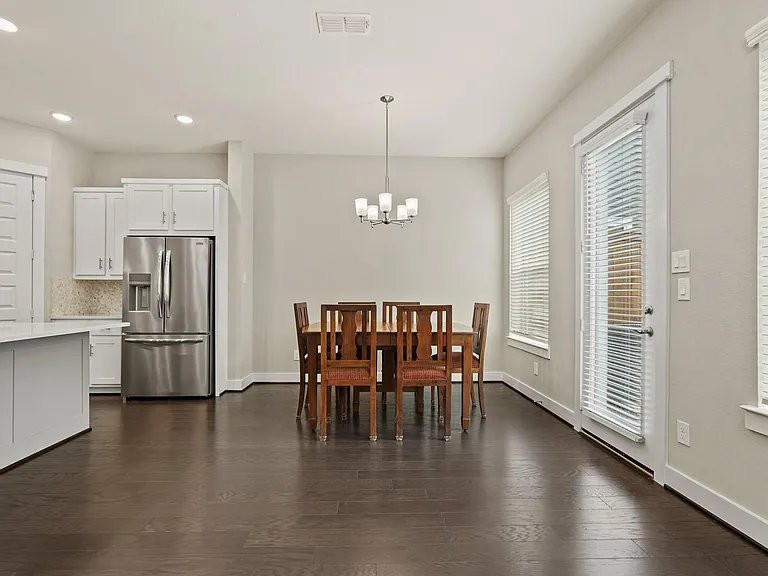 10972 Hewitt Cliff Ln — Photo 8