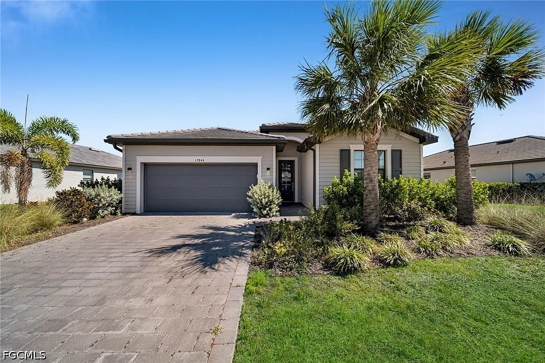 4 bed, 3.0 bath, 2032 sqft, $3,000 — Photo 1