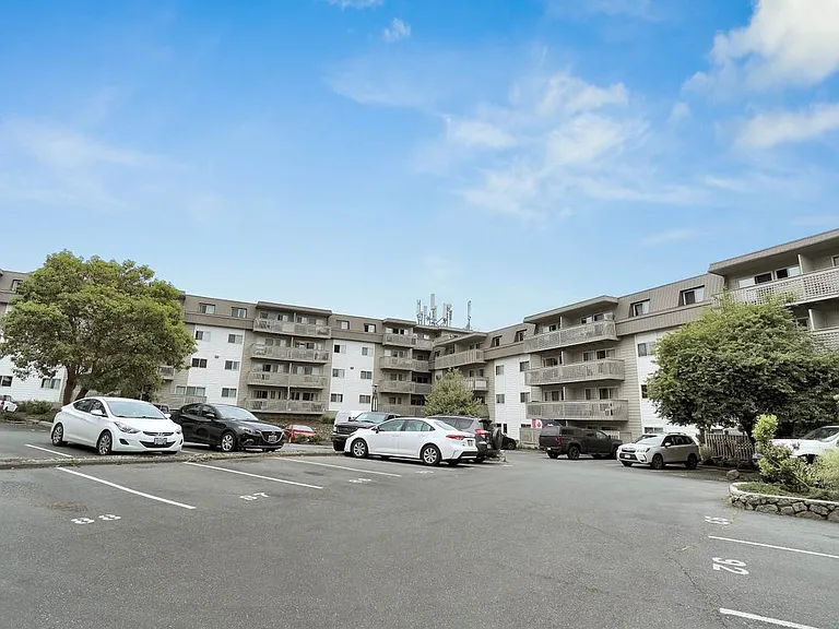 948 Esquimalt Rd — Photo 14