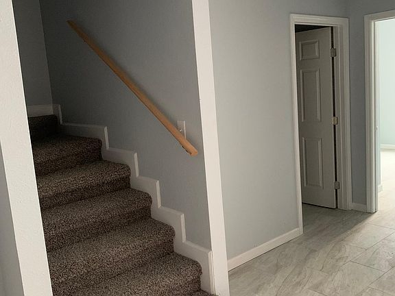 5th image of 10503 West Ave #2102
