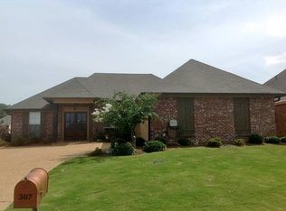 307 Austin Cir, Brandon, MS 39047