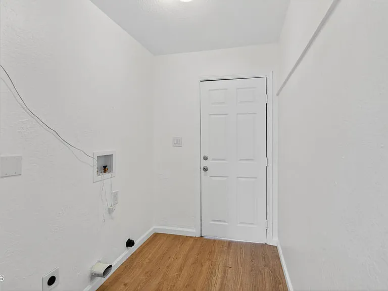 3307 Belden St — Photo 13