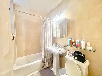 Rented by Century 21 Premier 