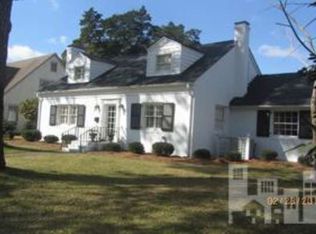 1202 Country Club Rd, Wilmington, NC 28403