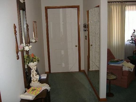 3rd image of 115 Franklin St