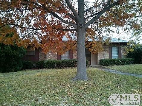 1st image of 805 Walden Ct