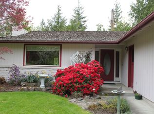 180 Blue Jay Pl, Port Angeles, WA 98362