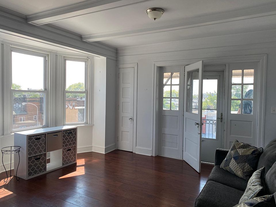 1st image of 5913 Chestnut St #3A