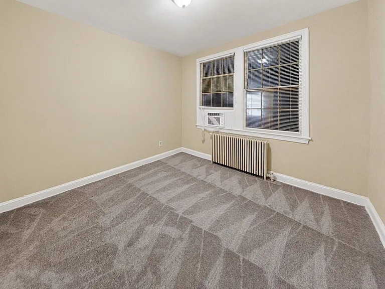 1421 Staples St NE #2 — Photo 11