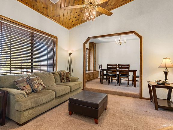 4th image of 23480 Meadow View Ct