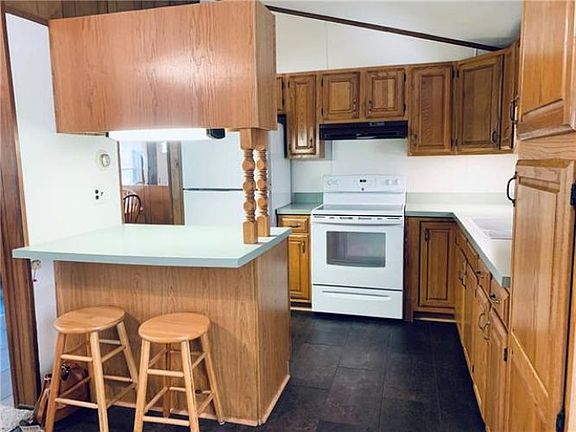 5th image of 4021 Monroe St