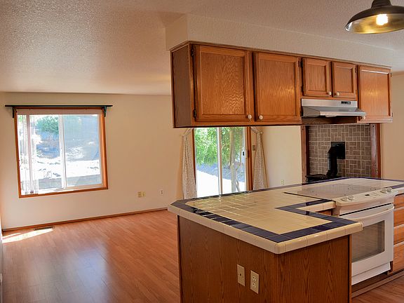 3rd image of 3830 Arbor Dr SE