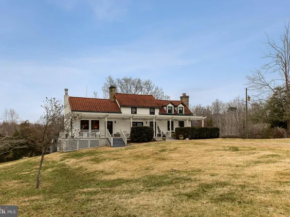7054 Wilson Rd, Marshall, VA 20115