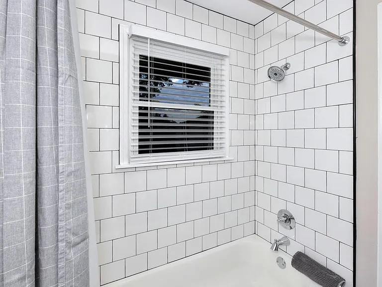 4206 Holmes Ave NW — Photo 6