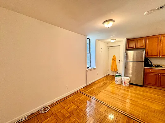 Rented by City Connections Realty | media 11