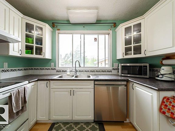 3rd image of 4224 89th St NW