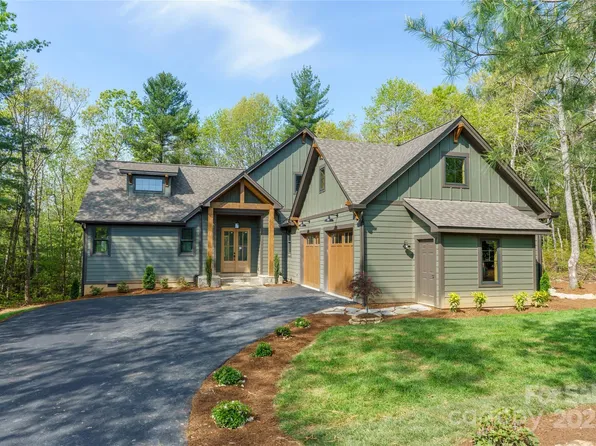 29 Wild Deer Trl, Zirconia, NC 28790