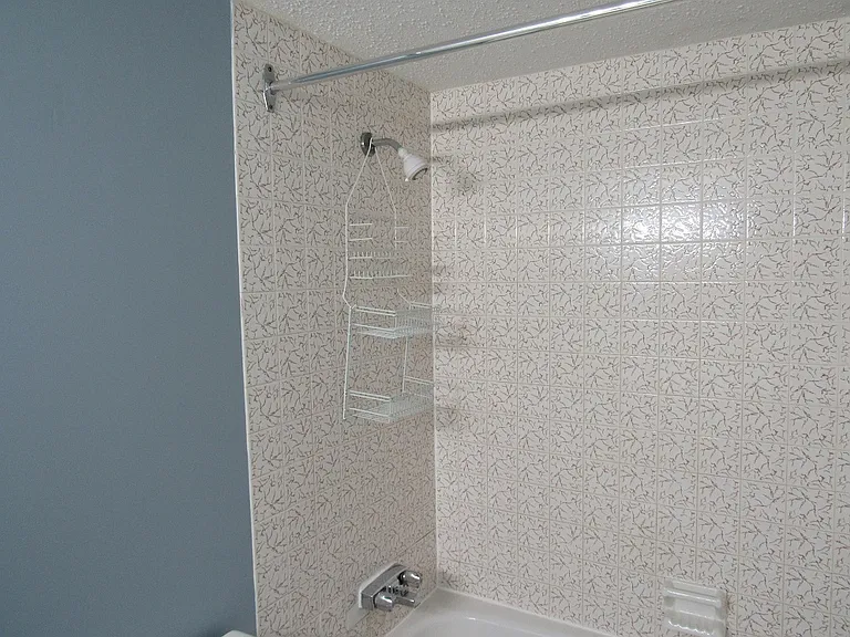 6330 S 58th Ave #1 — Photo 9