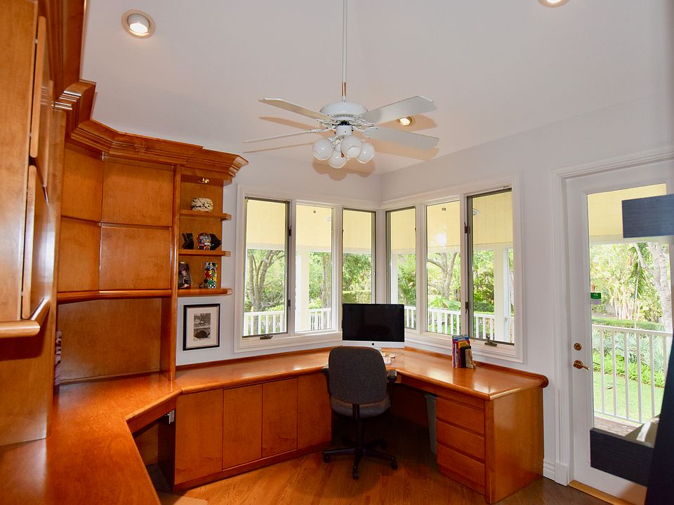 Office-Wrap around Balcony