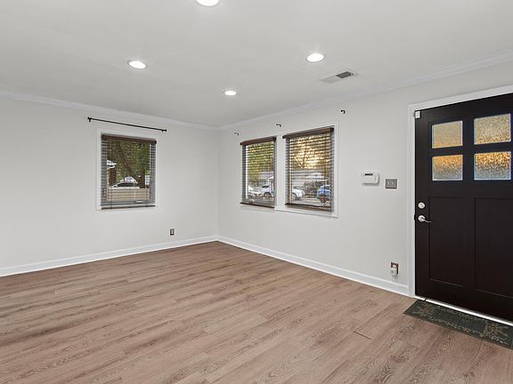 5th image of 2900 Cornell St