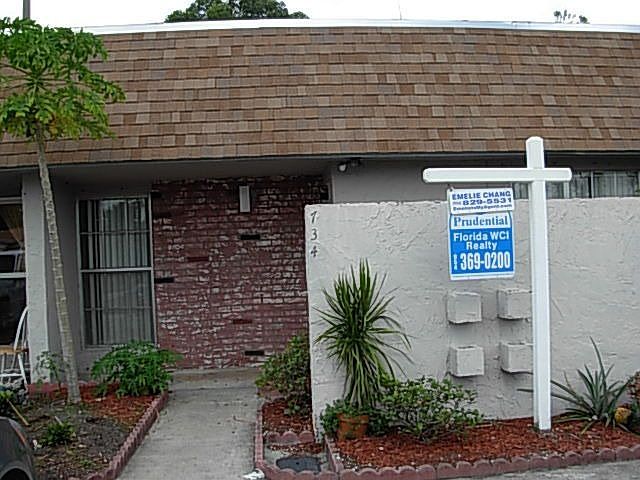 Welcome home to this adorable 2/2 villa