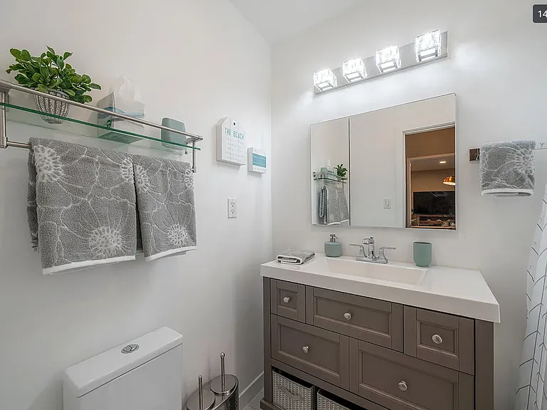 1838 Palm Dr — Photo 15