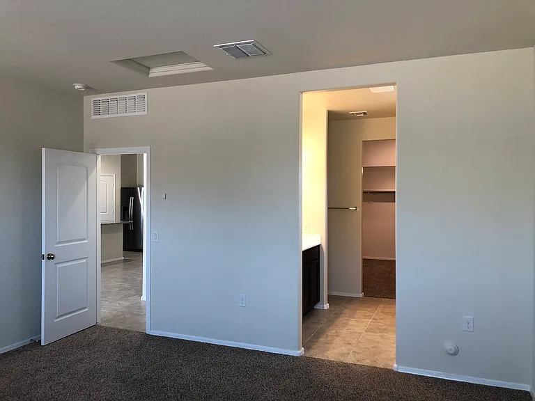 3702 N 307th Dr — Photo 12