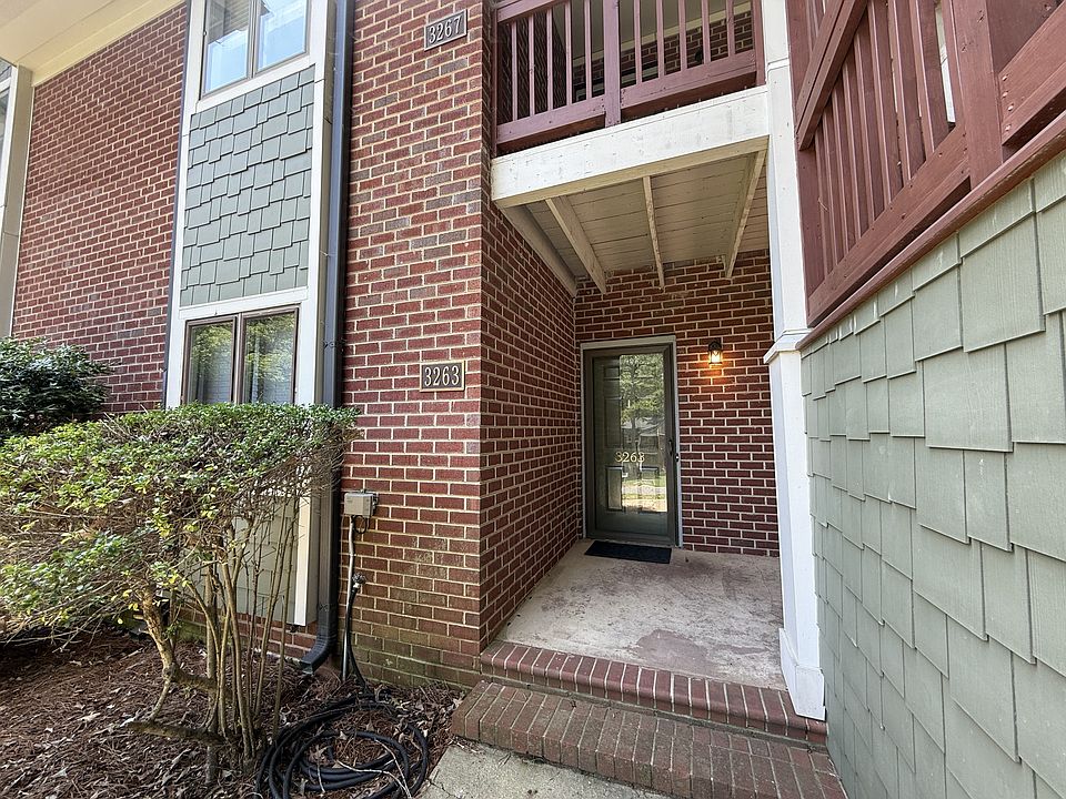 1st image of 3263 Carlyle Dr NW