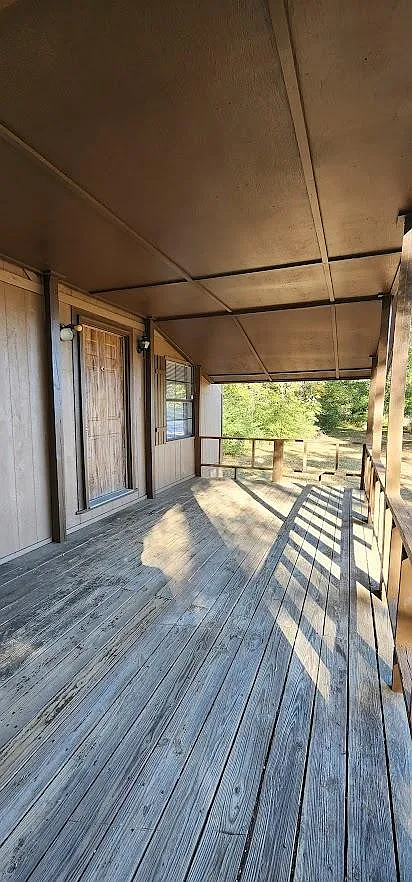 3 bed, 1300 sqft, $1,200 — Photo 2