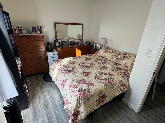 4th image of 108 3rd Ave #4