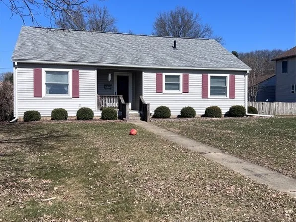 263 Ohio Ave NW, New Philadelphia, OH 44663