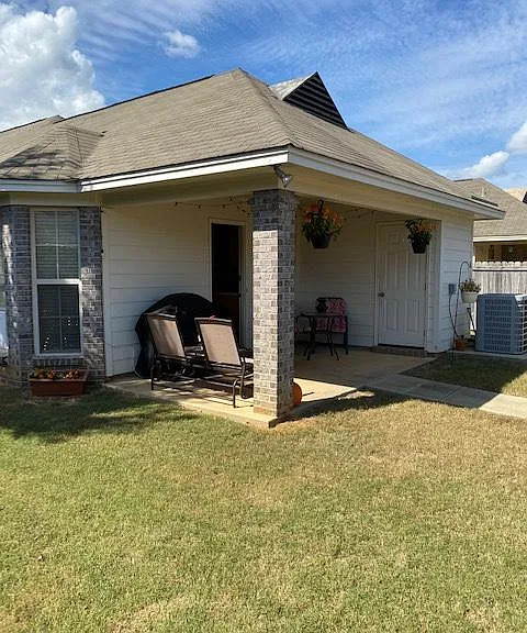 8708 Lindsey Ln — Photo 13