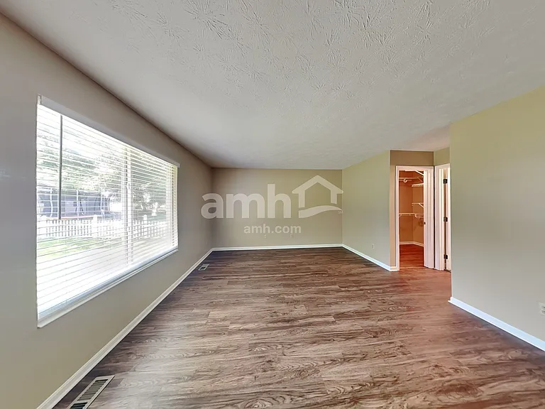 545 Foxglove Ct — Photo 11