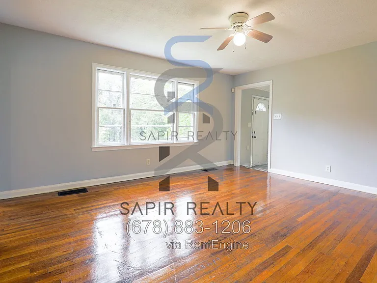 3469 Glen Rd — Photo 4