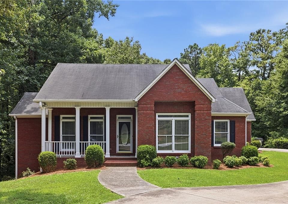 1st image of 187 Cypress Dr