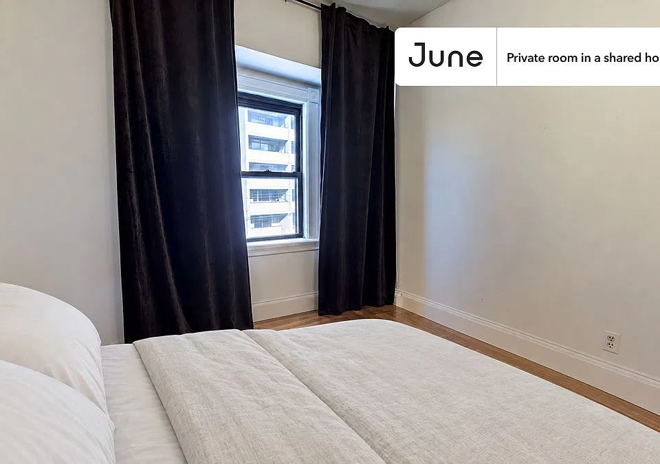 132 Chiswick Rd #2B
