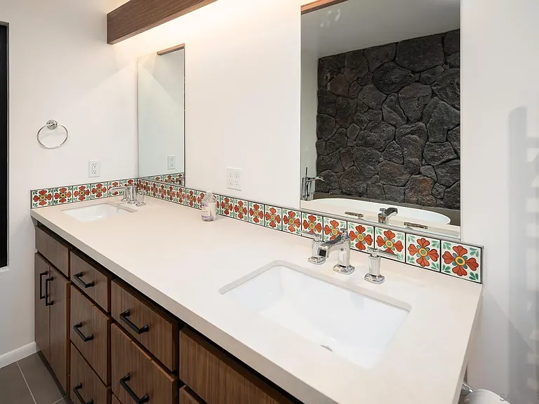5406 Las Palomas — Photo 16