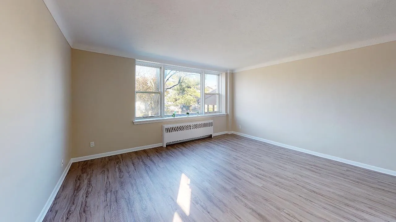 1276 Dorchester — Photo 4