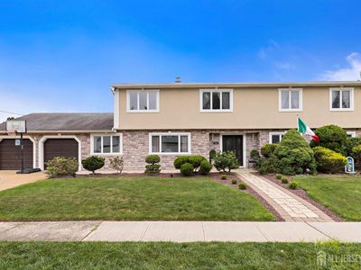 16 8th Ave, Monroe Township, NJ, 08831
