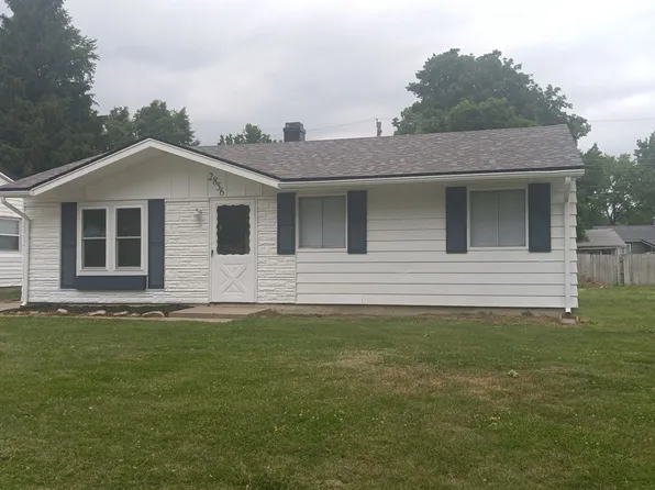 2856 E Cardinal Dr, Decatur, IL 62526