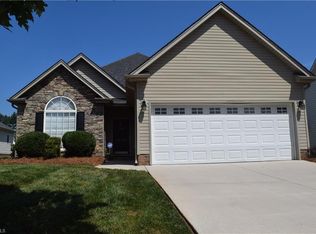 1545 Finwick Dr, Pfafftown, NC 27040