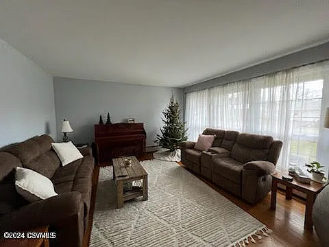 163 Albert Blvd — Photo 5
