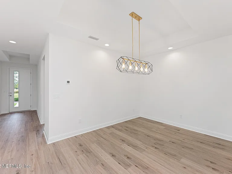 22 Upton Ln — Photo 6