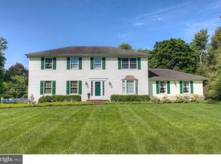 13 Milyko Dr, Washington Crossing, PA 18977