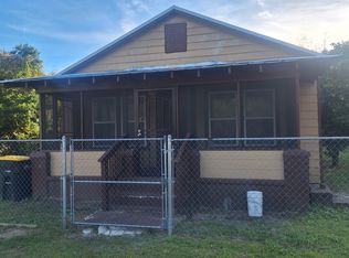 405 8th St W, Darien, GA 31305