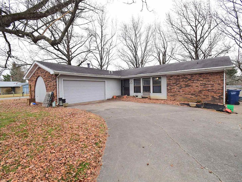 1st image of 69 Cherry Dr