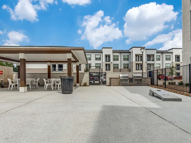 Palladium Park Row Katy — Photo 35