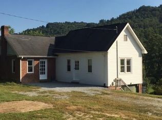 17 Kassandra Way, Hendersonville, NC 28739