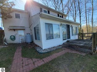 128 Lakeview Dr, Hale, MI 48739